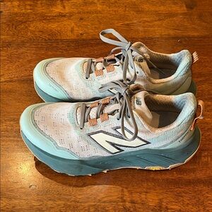 New Balance Hierro Trail Shoes